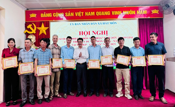 Hát Môn: Lan tỏa các mô hình sáng - xanh - sạch - đẹp từ cơ sở- Ảnh 6.