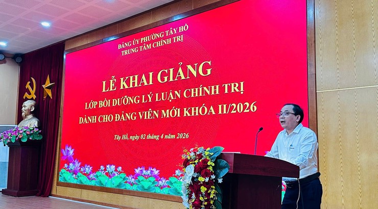 Khai giảng lớp bồi dưỡng lý luận chính trị dành cho đảng viên mới khóa II/2026 tại Trung tâm Chính trị phường Tây Hồ- Ảnh 1.