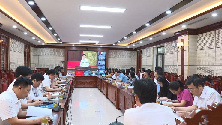 Đảng ủy xã Phúc Thọ tiếp sóng Hội nghị Hà Nội đánh giá kết quả quý I, triển khai nhiệm vụ trọng tâm quý II-2026- Ảnh 2.