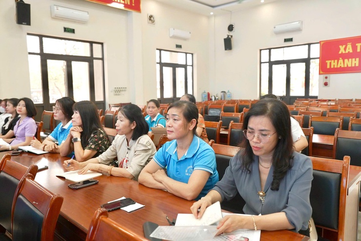 Hội nghị kiện toàn chức danh cán bộ chủ chốt Hội LHPN xã khóa I , nhiệm kỳ 2025 - 2030.- Ảnh 5.