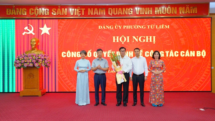 Phường Từ Liêm tổ chức hội nghị Ban Chấp hành Đảng bộ phường lần thứ năm triển khai công tác kiện toàn nhân sự và thông qua các nội dung quan trọng- Ảnh 5.