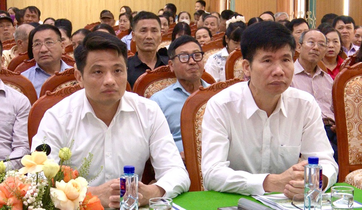 UBND XÃ THƯ LÂM TỔ CHỨC HỘI NGHỊ LẤY Ý KIẾN CỘNG ĐỒNG DÂN CƯ VỀ ĐỒ ÁN QUY HOẠCH CHI TIẾT TỶ LỆ 1/500 KHU ĐÔ THỊ LIÊN HÀ- Ảnh 5.