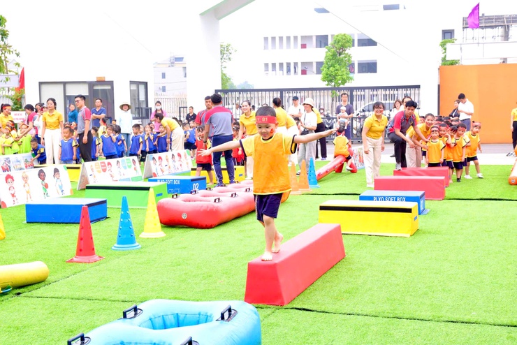 RỰC RỠ SẮC MÀU “NGÀY HỘI THỂ THAO – SPORTS DAY” TẠI TRƯỜNG MẦM NON LÂM TIÊN- Ảnh 10.