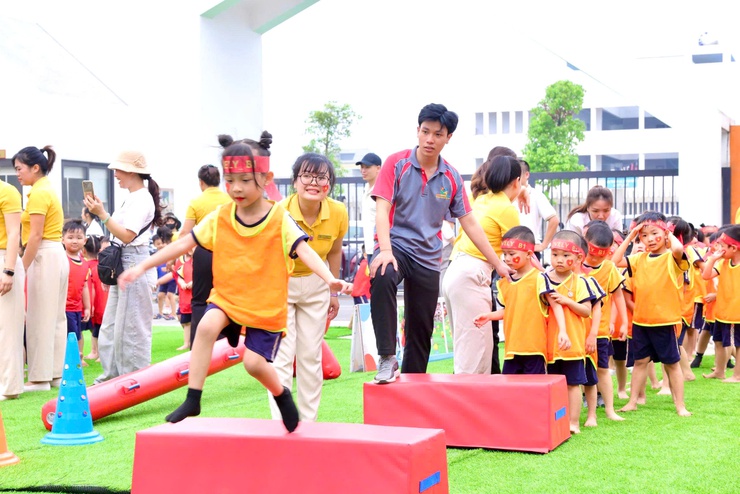 RỰC RỠ SẮC MÀU “NGÀY HỘI THỂ THAO – SPORTS DAY” TẠI TRƯỜNG MẦM NON LÂM TIÊN- Ảnh 14.