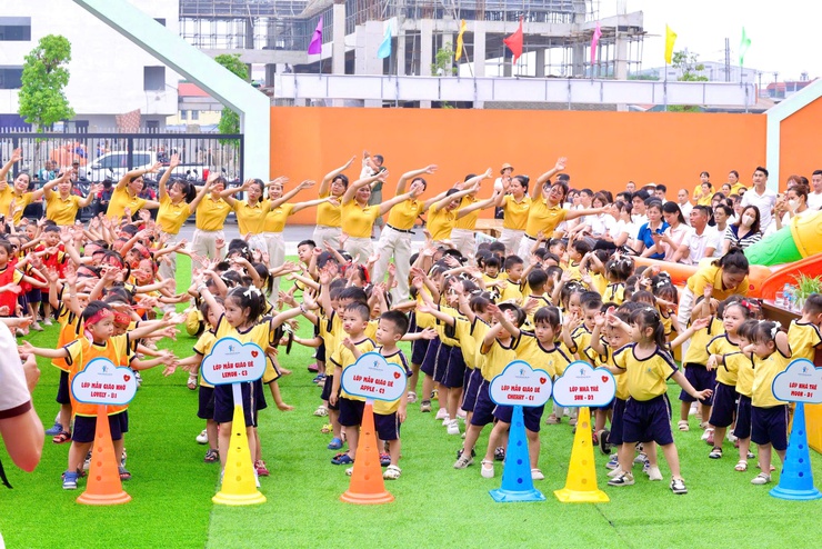 RỰC RỠ SẮC MÀU “NGÀY HỘI THỂ THAO – SPORTS DAY” TẠI TRƯỜNG MẦM NON LÂM TIÊN- Ảnh 2.