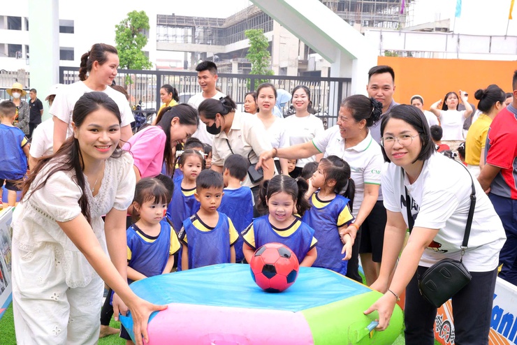 RỰC RỠ SẮC MÀU “NGÀY HỘI THỂ THAO – SPORTS DAY” TẠI TRƯỜNG MẦM NON LÂM TIÊN- Ảnh 17.