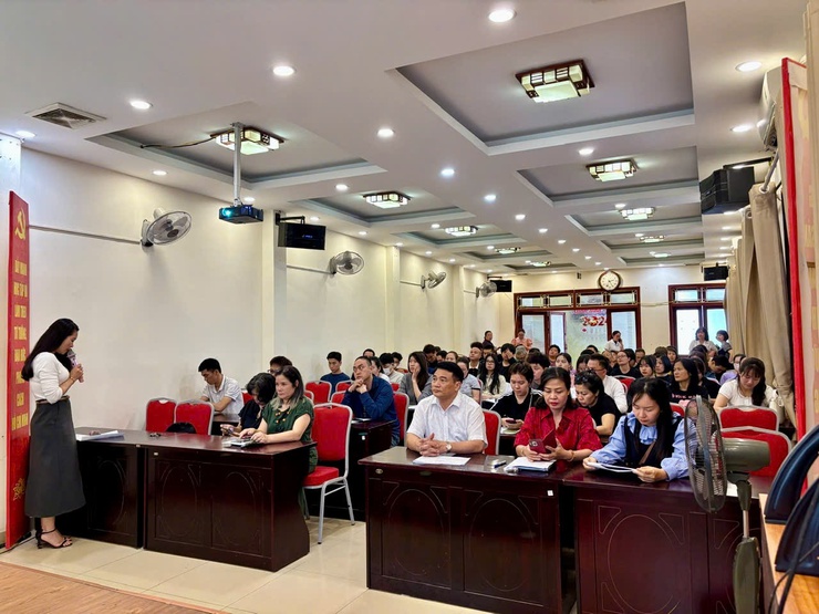 Triển khai mô hình tuyến phố An toàn thực phẩm có kiểm soát nhằm giải quyết điểm nghẽn về An toàn thực phẩm” trên địa bàn phường Hoàn Kiếm- Ảnh 2.