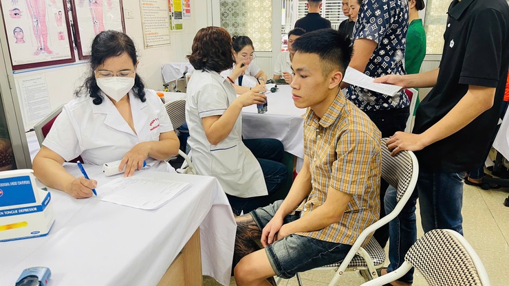 Triển khai mô hình tuyến phố An toàn thực phẩm có kiểm soát nhằm giải quyết điểm nghẽn về An toàn thực phẩm” trên địa bàn phường Hoàn Kiếm- Ảnh 4.