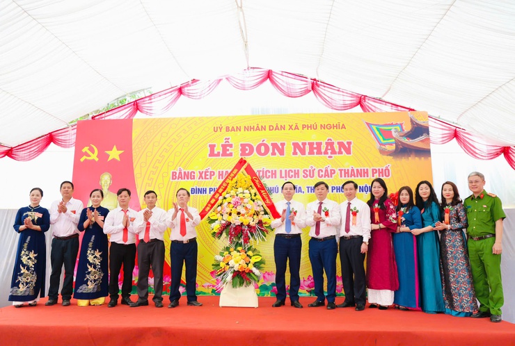 Lễ đón nhận Bằng xếp hạng di tích lịch sử - nghệ thuật cấp Thành phố đình Phương Hài, xã Phú Nghĩa- Ảnh 7.