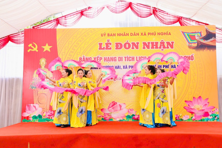 Lễ đón nhận Bằng xếp hạng di tích lịch sử - nghệ thuật cấp Thành phố đình Phương Hài, xã Phú Nghĩa- Ảnh 3.