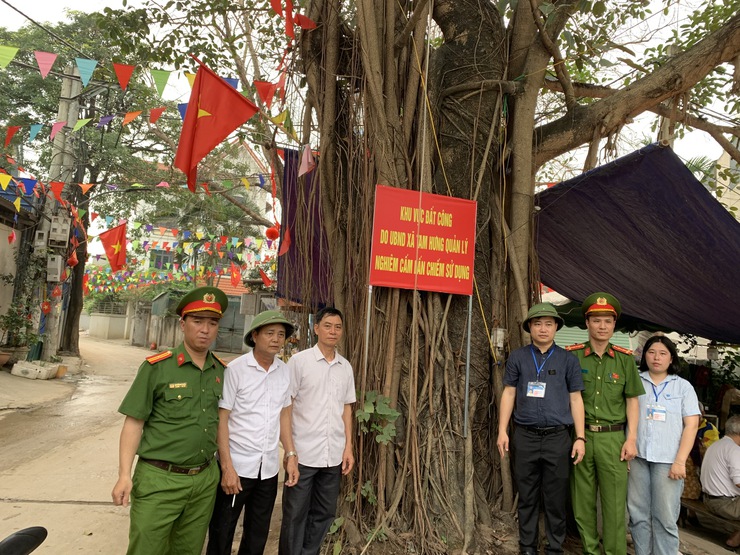 Tam Hưng triển khai cắm biển đất công, tăng cường quản lý và ngăn chặn vi phạm đất đai- Ảnh 2.