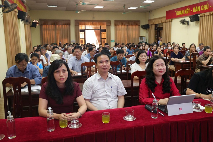 Xã Thường Tín nâng cao kỹ năng thương mại, điện tử cho các hộ sản xuất làng nghề truyền thống- Ảnh 1.