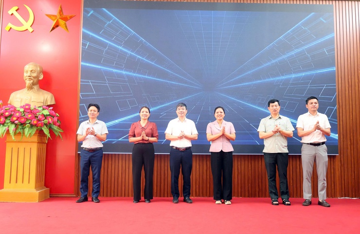 xã Hòa Phú: Hội nghị sơ kết thực hiện nhiệm vụ Quý I, triển khai phương hướng, nhiệm vụ Quý II/2026.- Ảnh 11.