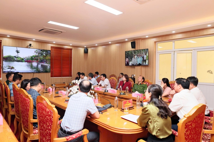 Quảng Bị tham dự hội nghị giao ban trực tuyến đánh giá kết quả quý I, triển khai nhiệm vụ trọng tâm quý II-2026 của Thành ủy, HĐND, UBND, Ủy ban Mặt trận Tổ quốc Việt Nam thành phố Hà Nội tổ chức - Ảnh 3.