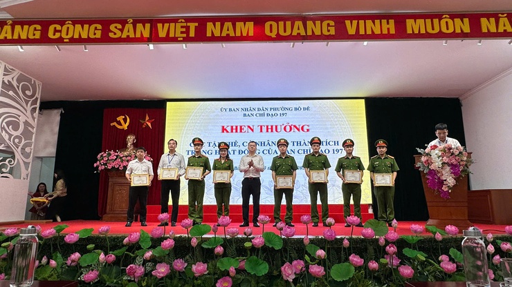 PHƯỜNG BỒ ĐỀ GIỮ VỮNG KỶ CƯƠNG, ĐẢM BẢO TRẬT TỰ ĐÔ THỊ NĂM 2026- Ảnh 9.