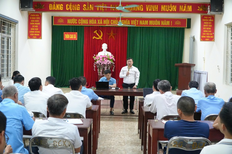 BÍ THƯ ĐẢNG ỦY, CHỦ TỊCH HĐND XÃ MAI XUÂN TRƯỜNG - DỰ SINH HOẠT CHI BỘ THÔN CAO XÁ- Ảnh 1.