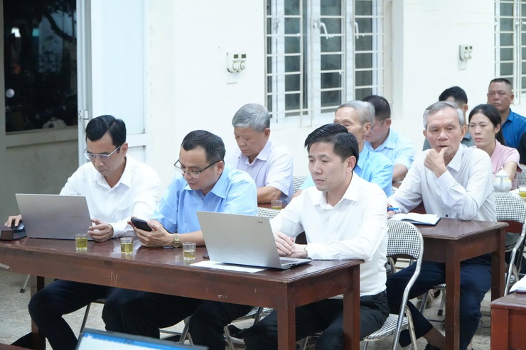 BÍ THƯ ĐẢNG ỦY, CHỦ TỊCH HĐND XÃ MAI XUÂN TRƯỜNG - DỰ SINH HOẠT CHI BỘ THÔN CAO XÁ- Ảnh 2.