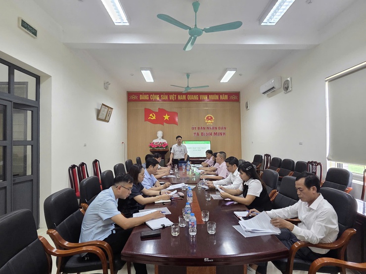 UBND XÃ BÌNH MINH TỔ CHỨC HỘI NGHỊ HỌP BAN ĐẠI DIỆN HĐQT NHCSXH XÃ PHIÊN THỨ NHẤT NĂM 2026- Ảnh 1.