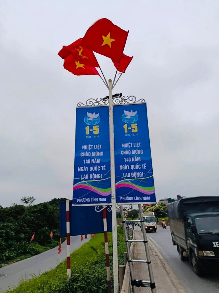 RỰC RỠ SẮC CỜ HOA, PHƯỜNG LĨNH NAM THI ĐUA CHÀO MỪNG 51 NĂM NGÀY GIẢI PHÓNG MIỀN NAM VÀ 140 NĂM NGÀY QUỐC TẾ LAO ĐỘNG 01/5- Ảnh 6.