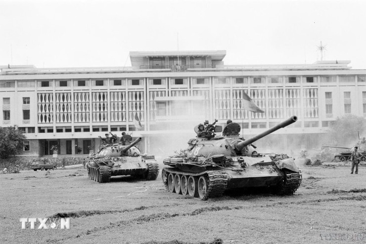 Chiến thắng 30-4-1975 - Nền tảng lịch sử cho khát vọng xây dựng đất nước hùng cường- Ảnh 1.