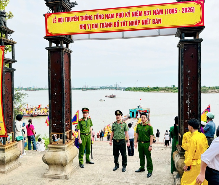 Chủ động, chặt chẽ, quyết tâm giữ vững an ninh, an toàn lễ hội Tổng Nam Phù năm 2026- Ảnh 11.