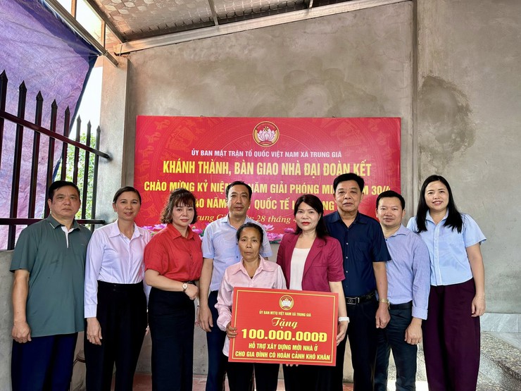 TRUNG GIÃ KHÁNH THÀNH NHÀ ĐẠI ĐOÀN KẾT – LAN TỎA NGHĨA TÌNH, GẮN KẾT CỘNG ĐỒNG- Ảnh 1.