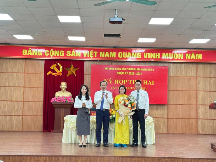 HĐND Phường Lĩnh Nam tổ chức kỳ họp thứ Hai thông qua nhiều nội dung quan trọng, kiện toàn nhân sự UBND phường- Ảnh 2.
