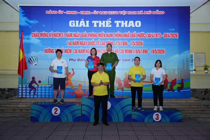 XÃ PHÙ ĐỔNG TỔ CHỨC GIẢI THỂ THAO CÁN BỘ, CÔNG CHỨC, VIÊN CHỨC, NGƯỜI LAO ĐỘNG CHÀO MỪNG CÁC NGÀY LỄ LỚN- Ảnh 14.