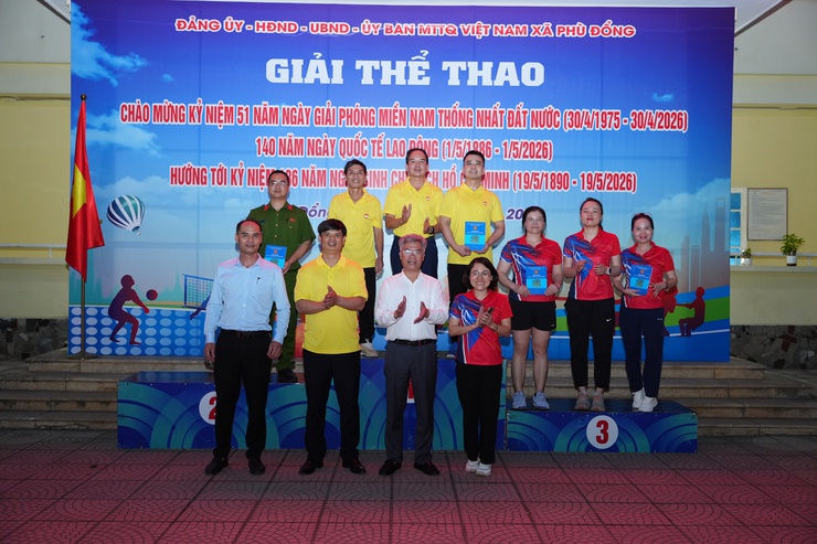 XÃ PHÙ ĐỔNG TỔ CHỨC GIẢI THỂ THAO CÁN BỘ, CÔNG CHỨC, VIÊN CHỨC, NGƯỜI LAO ĐỘNG CHÀO MỪNG CÁC NGÀY LỄ LỚN- Ảnh 15.