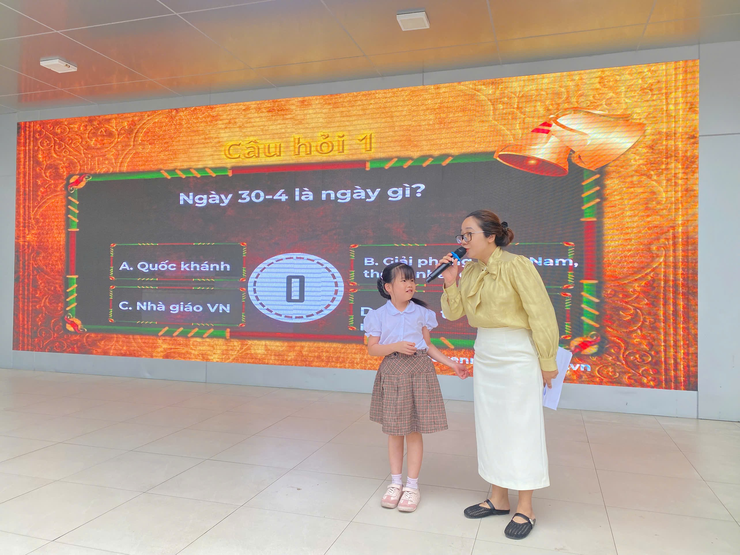 TRƯỜNG TIỂU HỌC TRẦN PHÚ QUAN TÂM GIÁO DỤC TRUYỀN THỐNG CHO HỌC SINH NHÂN DỊP 51 NĂM NGÀY GIẢI PHÓNG MIỀN NAM, THỐNG NHẤT ĐẤT NƯỚC( 30/4/1975- 30/4/2026)- Ảnh 4.