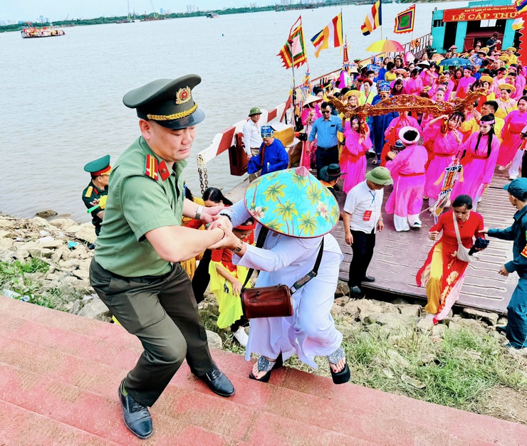 Chủ động, chặt chẽ, quyết tâm giữ vững an ninh, an toàn lễ hội Tổng Nam Phù năm 2026- Ảnh 14.