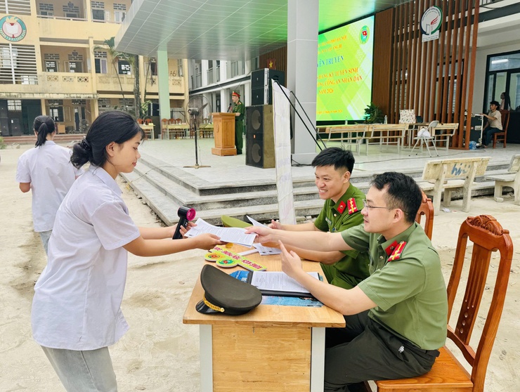 Tuổi trẻ Quảng Bị sôi nổi hoạt động “Tháng Tư lịch sử”, lan tỏa tinh thần trách nhiệm vì cộng đồng- Ảnh 12.