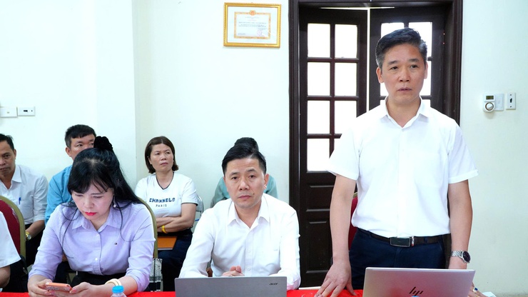 Thường trực Đảng ủy xã làm việc với Trung tâm Dịch vụ tổng hợp: Rà soát nhiệm vụ trọng tâm năm 2026, tháo gỡ khó khăn, nâng cao hiệu quả hoạt động- Ảnh 3.