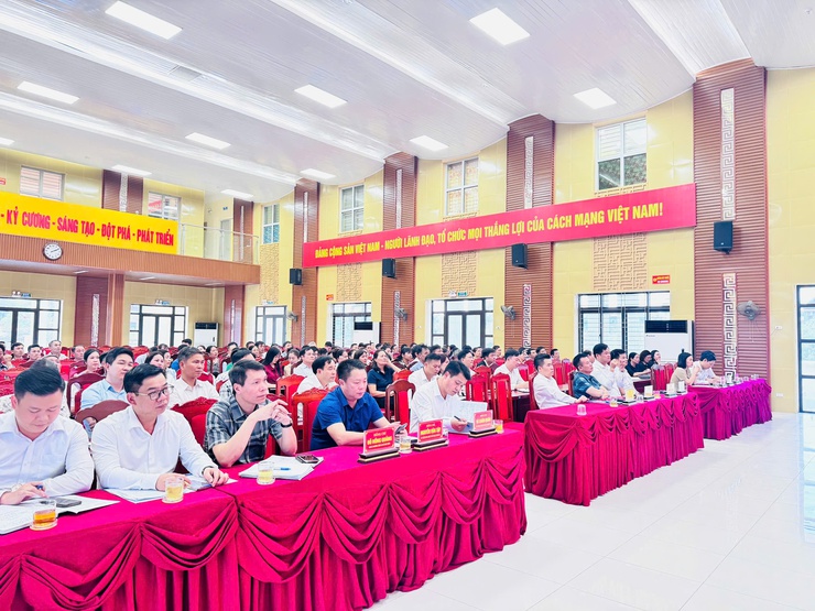 Hát Môn giao ban công tác tháng 4, triển khai nhiệm vụ trọng tâm tháng 5/2026- Ảnh 1.