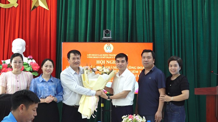 Hội nghị công bố Quyết định thành lập Công đoàn cơ sở Trạm Y tế- Ảnh 3.