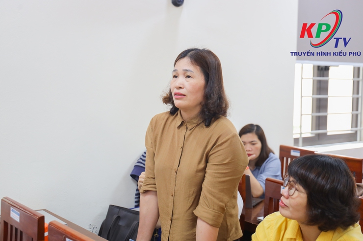 Đồng chí Phùng Huy Diễn- Phó Bí thư Đảng uỷ, chủ tịch UBND xã Kiều Phú dự sinh hoạt chi bộ Trường THPT Minh Khai- Ảnh 8.