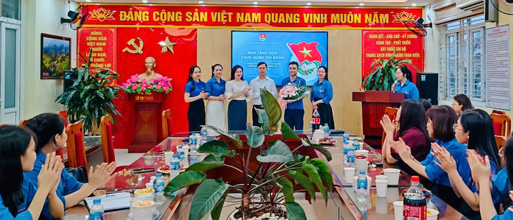 Sôi nổi hoạt động Sinh hoạt Chi đoàn Trường Tiểu học Hoàng Liệt chào mừng Ngày thành lập Đoàn TNCS Hồ Chí Minh- Ảnh 1.