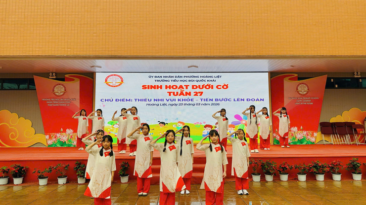 Trường Tiểu học Bùi Quốc Khái tổ chức Lễ Kết nạp Đội viên mới Chào mừng Ngày thành lập Đoàn TNCS Hồ Chí Minh 26/3 - Ảnh 1.