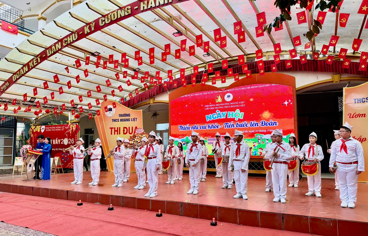 Trường THCS Hoàng Liệt sôi nổi tổ chức ngày hội Thiếu nhi vui khỏe - Tiến bước lên Đoàn năm học 2025-2026 - Ảnh 1.