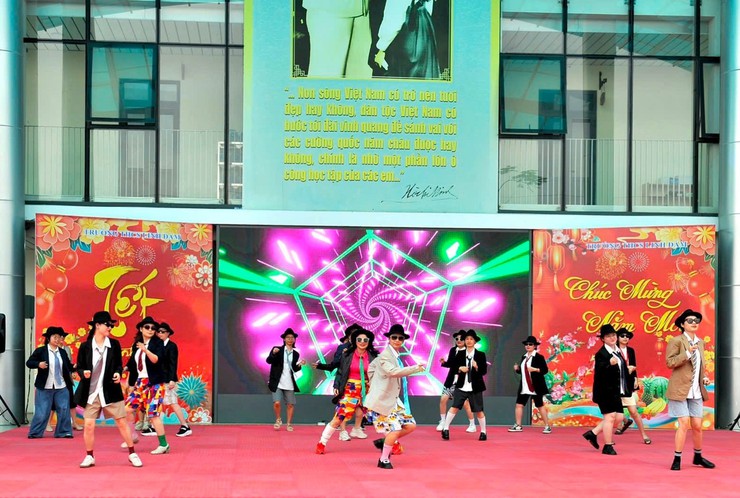 Trường THCS Linh Đàm - nơi hạnh phúc nở hoa trong hội thi “Công đoàn viên tài năng - duyên dáng - hạnh phúc”- Ảnh 2.