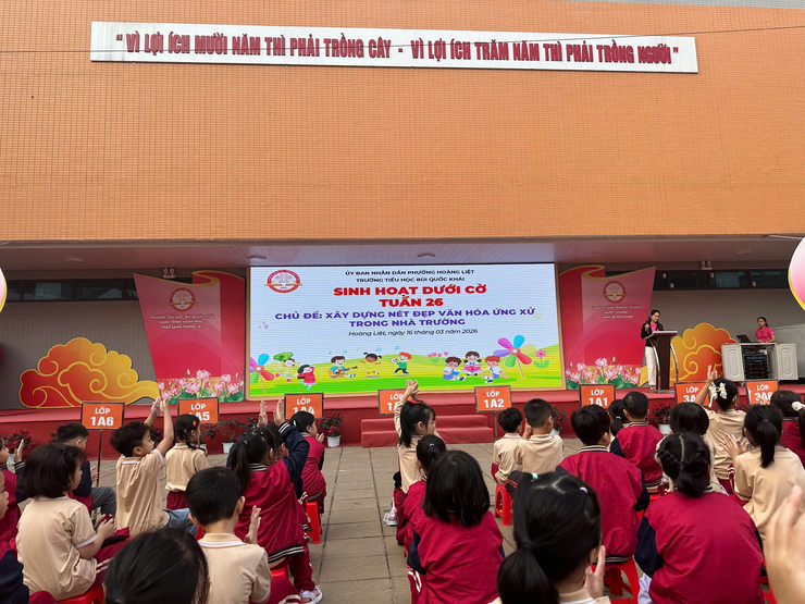 Trường Tiểu học Bùi Quốc Khái lan tỏa nét đẹp văn hóa ứng xử trong tiết sinh hoạt dưới cờ - Ảnh 2.