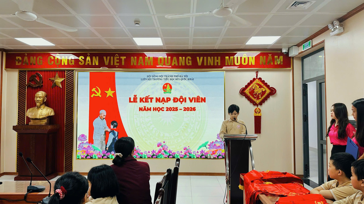 Trường Tiểu học Bùi Quốc Khái tổ chức Lễ Kết nạp Đội viên mới Chào mừng Ngày thành lập Đoàn TNCS Hồ Chí Minh 26/3 - Ảnh 4.