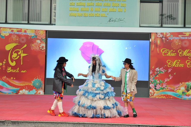 Trường THCS Linh Đàm - nơi hạnh phúc nở hoa trong hội thi “Công đoàn viên tài năng - duyên dáng - hạnh phúc”- Ảnh 4.