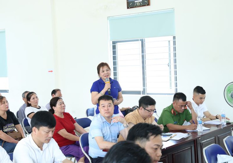 UBND xã Xuân Mai tổ chức hội nghị tuyên truyền, vận động các hộ gia đình, cá nhân có đất thu hồi bàn giao mặt bằng thi công thực hiện dự án đầu tư cải tạo, nâng cấp Quốc lộ 6 đoạn  qua thôn Tiên Trượng, thôn Tiến Ân- Ảnh 5.