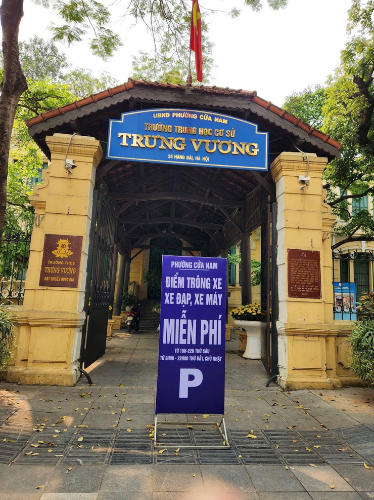 PHƯỜNG CỬA NAM TỔ CHỨC TRÔNG GIỮ XE MIỄN PHÍ PHỤC VỤ NHÂN DÂN CUỐI TUẦN- Ảnh 1.