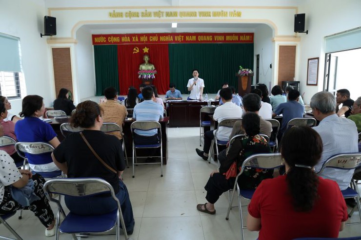 UBND xã Xuân Mai tổ chức hội nghị tuyên truyền, vận động các hộ gia đình, cá nhân có đất thu hồi bàn giao mặt bằng thi công thực hiện dự án đầu tư cải tạo, nâng cấp Quốc lộ 6 đoạn  qua thôn Tiên Trượng, thôn Tiến Ân- Ảnh 11.