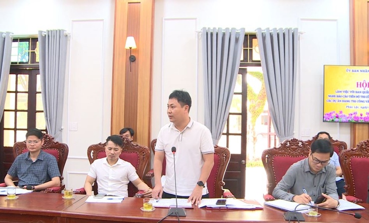 UBND xã tổ chức Hội nghị làm việc với Ban Quản lý dự án đầu tư – Hạ tầng về tiến độ thực hiện các dự án- Ảnh 5.