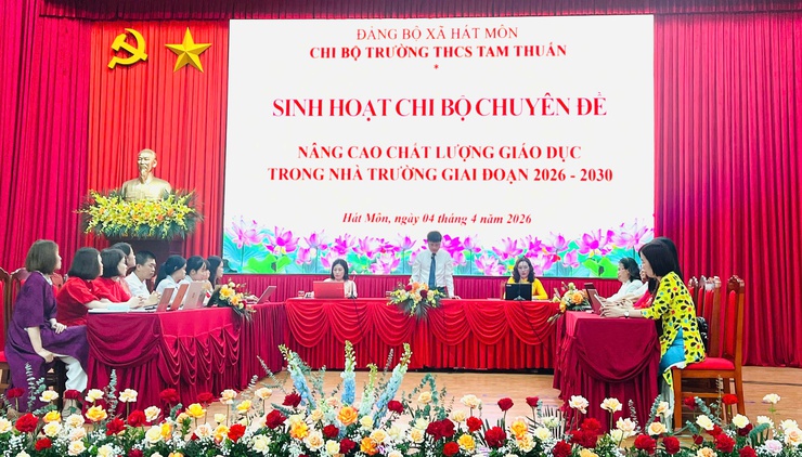 Xã Hát Môn: Nâng cao chất lượng sinh hoạt chi bộ Đảng tại cơ sở- Ảnh 2.