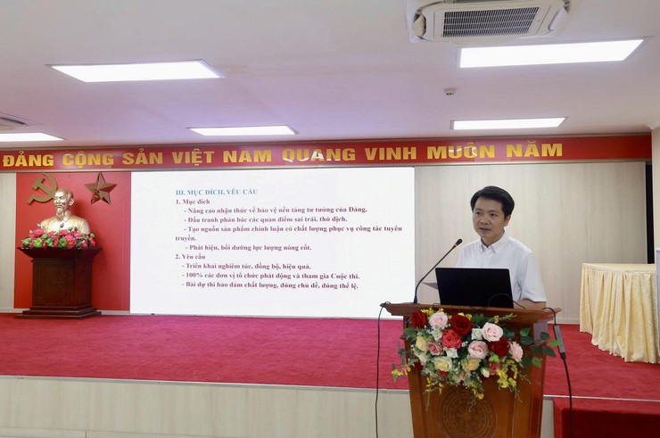 Phường Dương Nội phát động Cuộc thi chính luận bảo vệ nền tảng tư tưởng của Đảng và Hội thi báo cáo viên, tuyên truyền viên giỏi năm 2026- Ảnh 2.