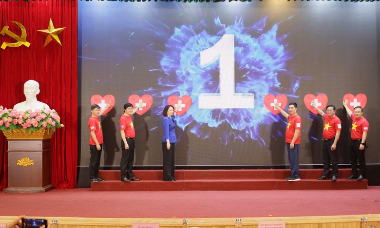 Hà Nội phát động hưởng ứng Ngày Sức khỏe toàn dân 7/4 với chủ đề "Chủ động phòng bệnh – Vì một Việt Nam khỏe mạnh"- Ảnh 4.